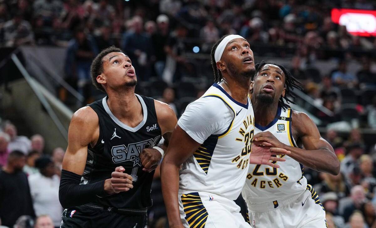 快攻从后场发起一气呵成